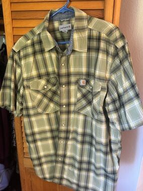 Carhartt Men’s Olive and Cream Plaid Short-Sleeve Button-Down Shirt